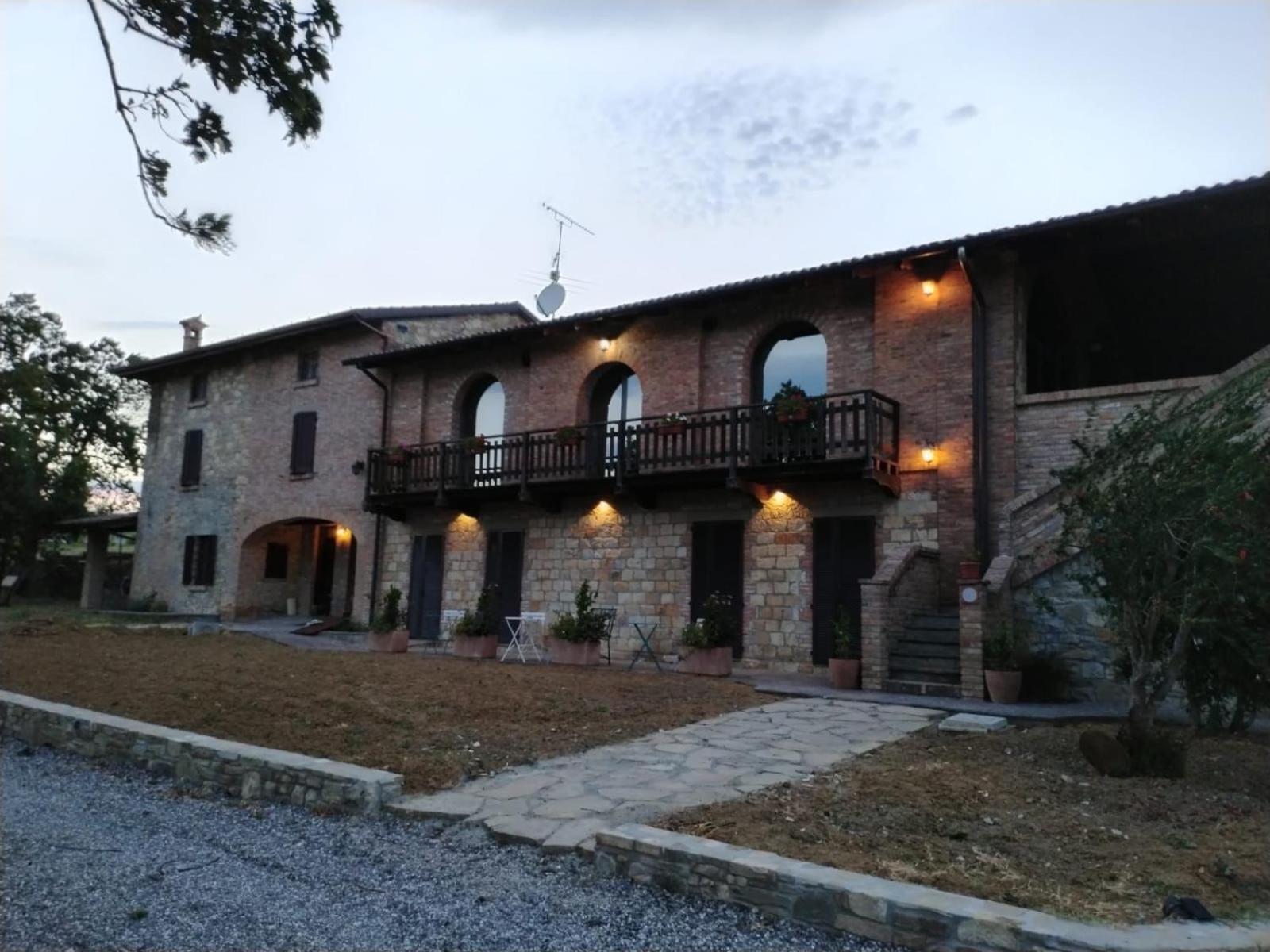 Agriturismo Cergallina Vernasca Bagian luar foto